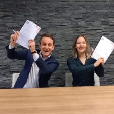 Merle van Benthem tekent voor driejarige samenwerking met Nedflex